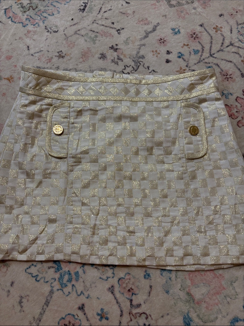 Lily Pulitzer. Tate Skirt. Size women’s 6. Like New! Gold and cream checkered.